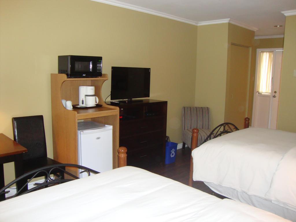 & 3* Annapolis Royal